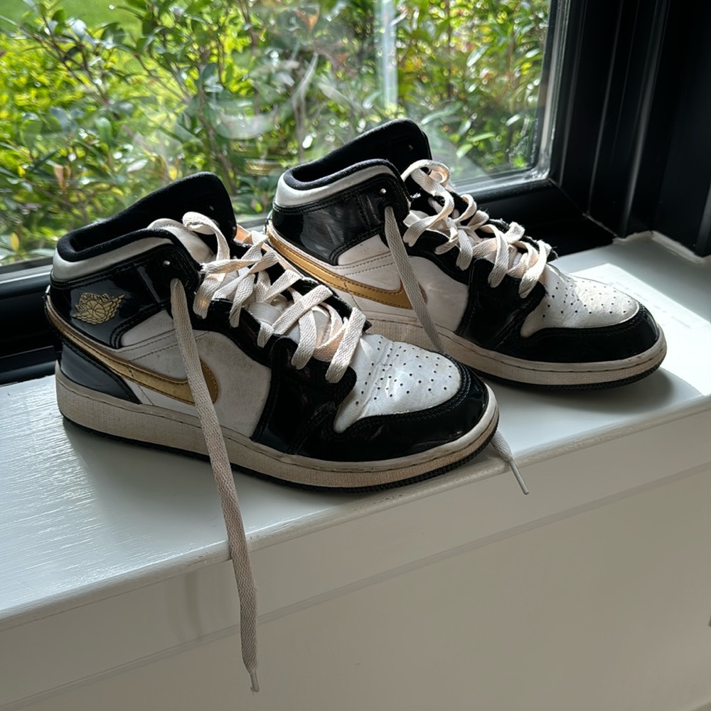 Nike Air Jordan 1 MID SE GS